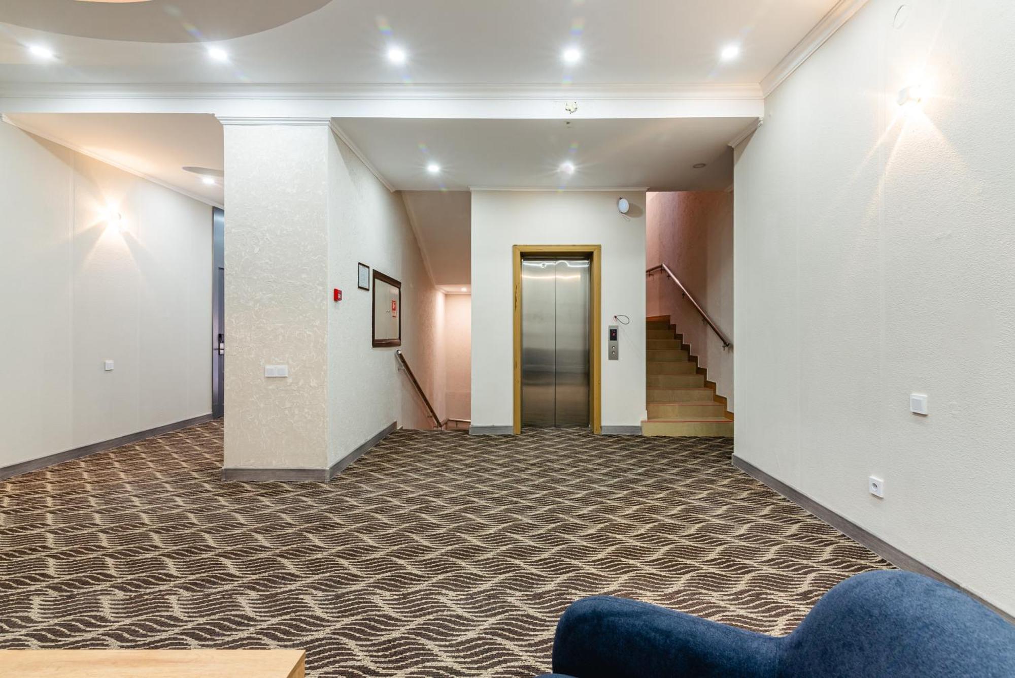 Aykun Hotel Alma-Ata Buitenkant foto